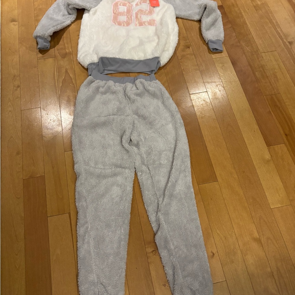 NWT two piece soft PJ. Xs